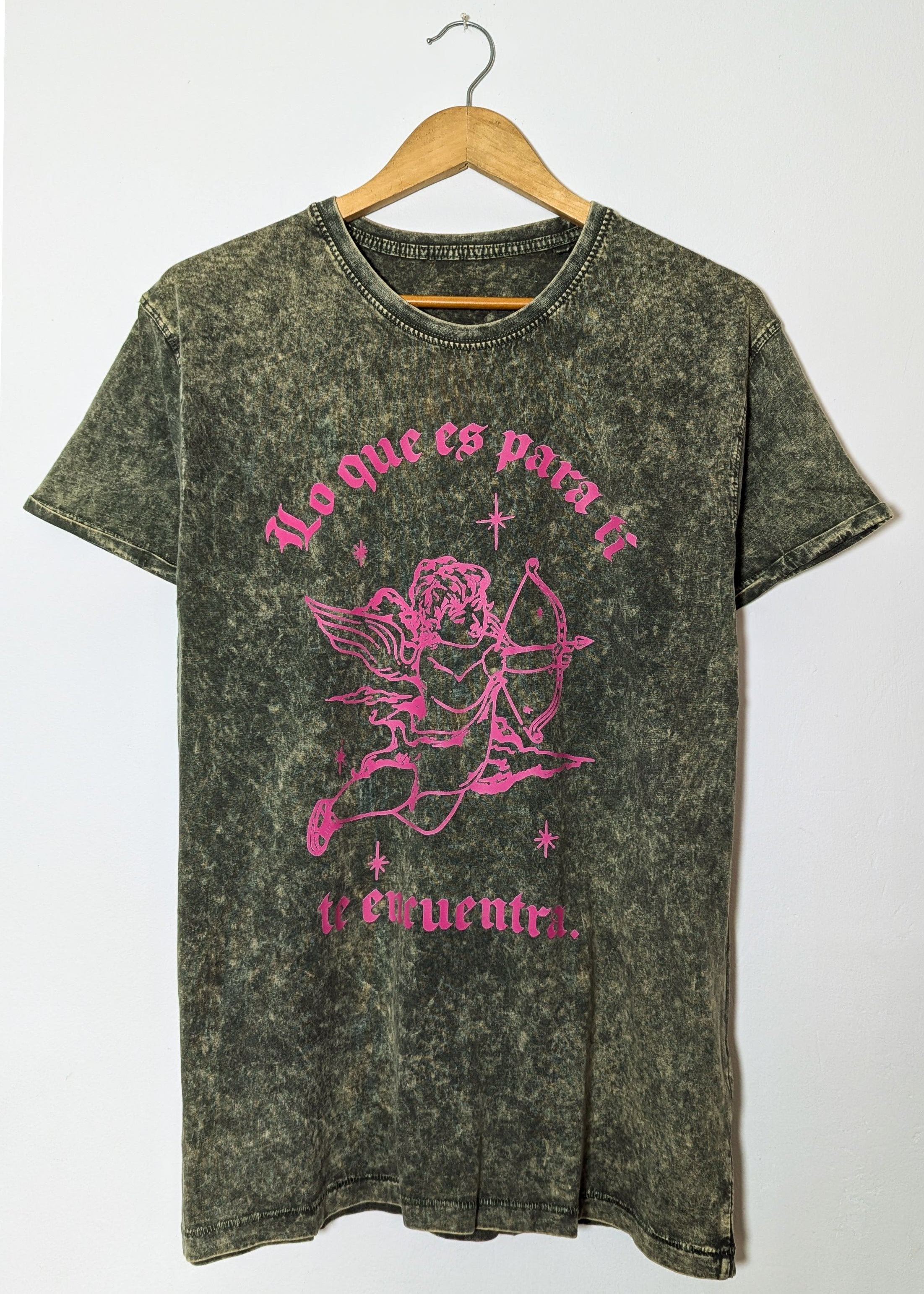 Camiseta Lo que es para ti, Te Encuentra